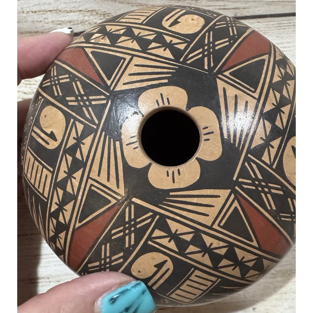 Pottery Signed Silvia Rodriguez Seed Pot Pod Native American Vessel Tb10 - Picture 5 of 8